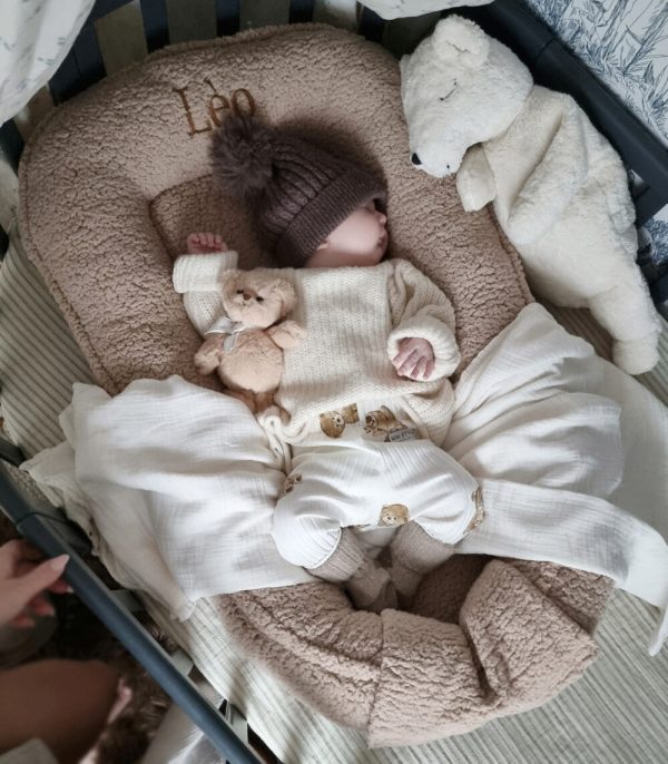 Teddy Babafészek egyedi névvel - Teddy barna