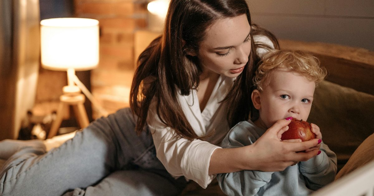 Read more about the article III. Anyák hangja: „Miért beteg a gyermekem ősszel?” – Így támogasd természetesen az immunrendszerét