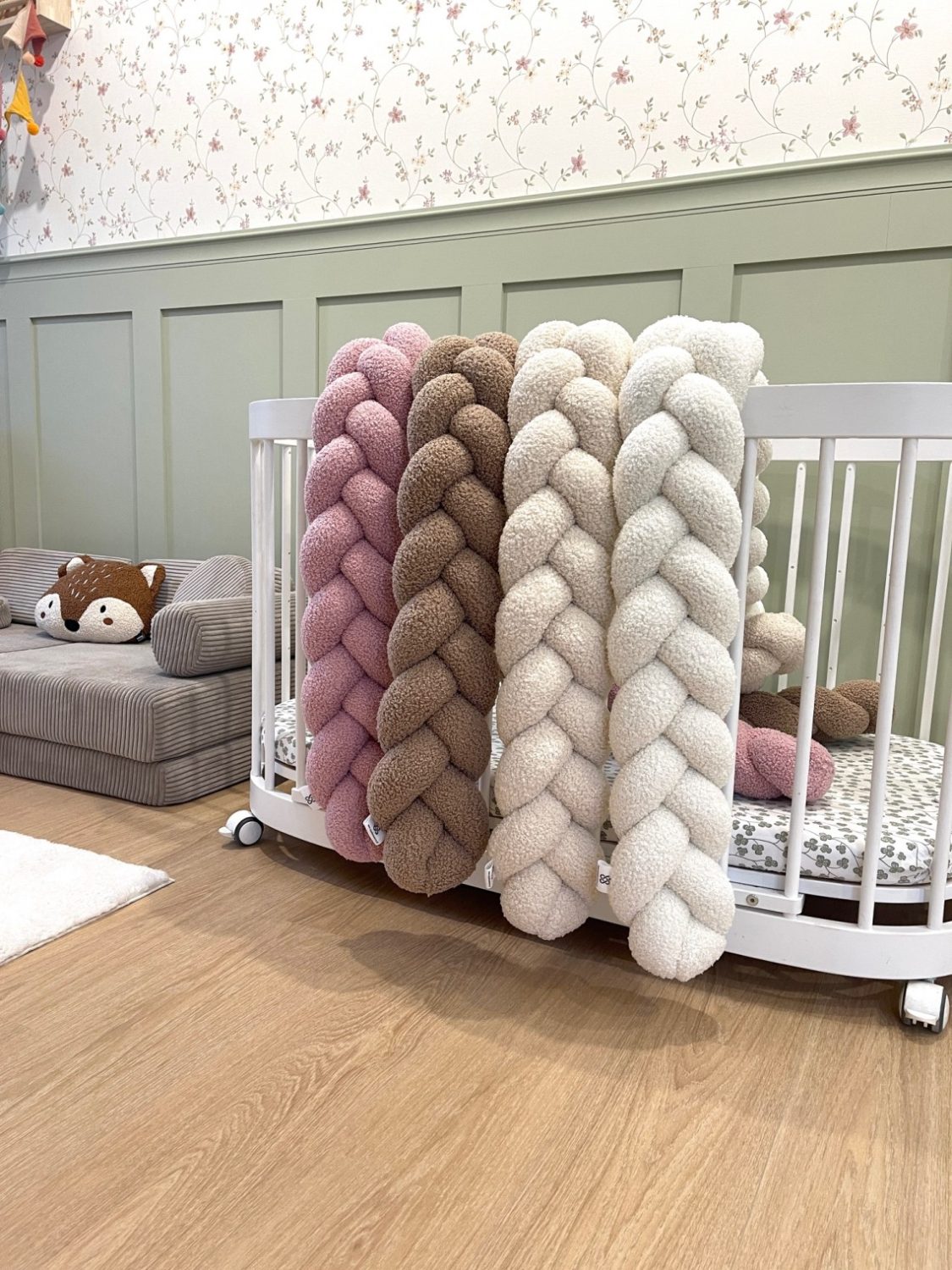 Teddy maci anyagú ágyrácsvédő - Választható színnel, fonással és hosszúsággal - Image 3