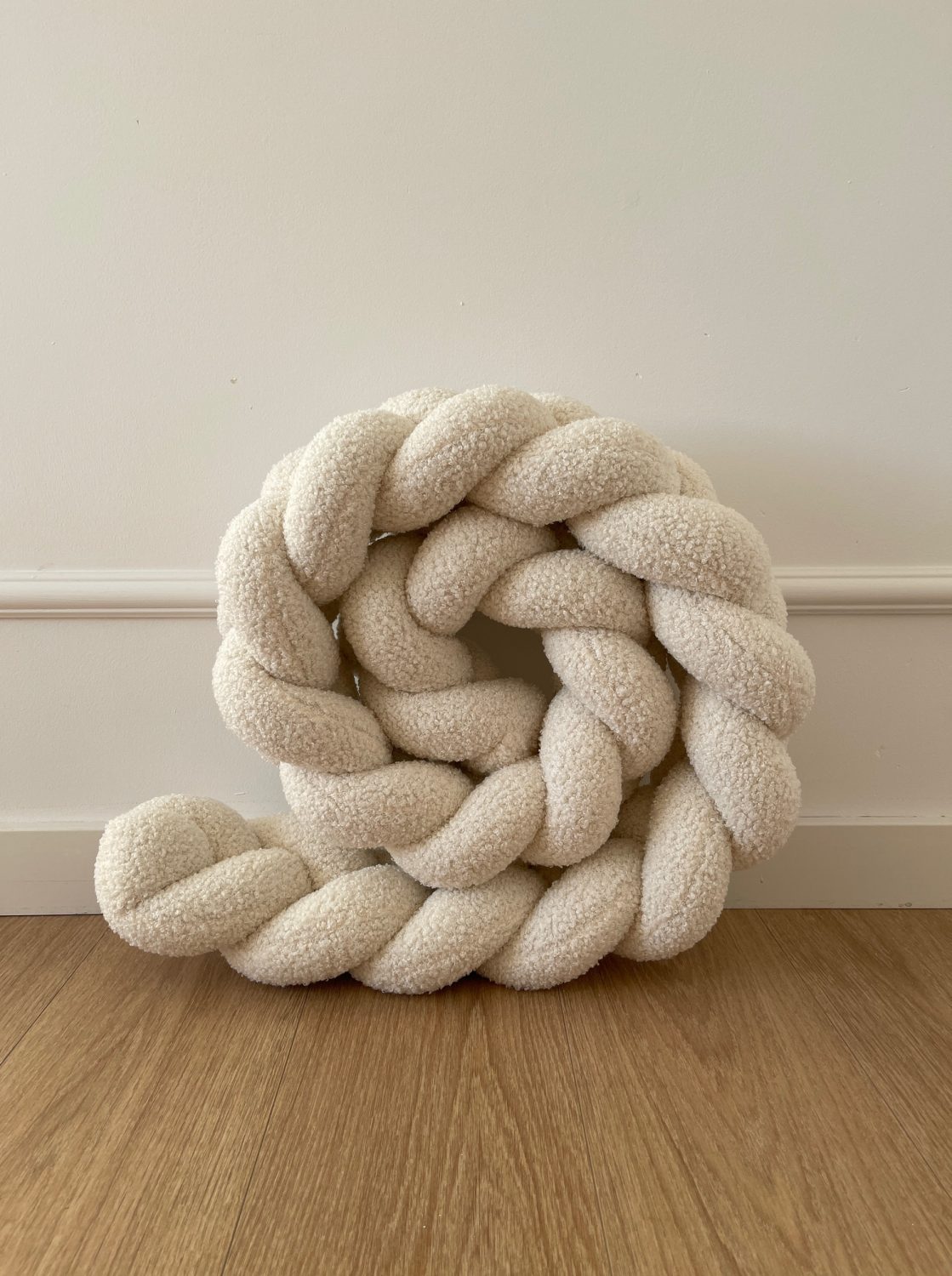 Teddy maci anyagú ágyrácsvédő - Választható színnel, fonással és hosszúsággal - Image 9